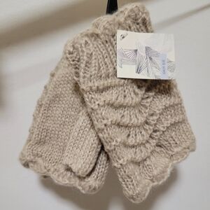 NWT Kimchi Blue Knit Pointelle Mittens